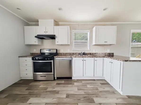 13318 S Dixie Hwy, Holly, MI