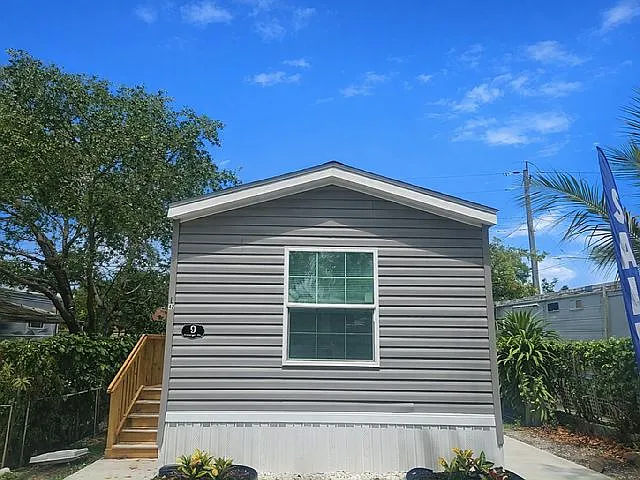 9 George St #42