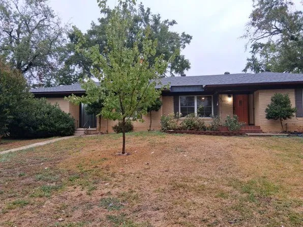 2008 Longview Dr, Henderson, TX 75652