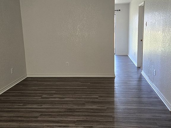 3rd image of 2411 Royal Crest Cir