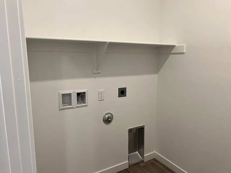 9634 Maple Terrace Ln — Photo 18