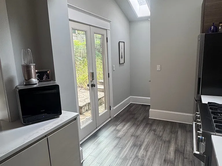 922 N Highland Ave NE #A — Photo 6