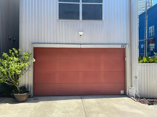840 Robin St, Houston, TX 77019