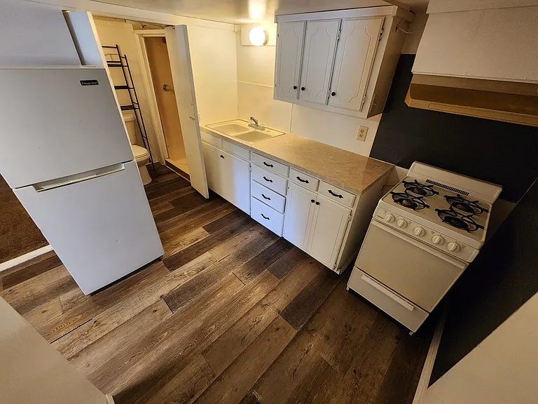 821 N Highland St #C — Photo 3