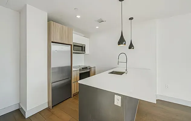 Rented by Kahana Real Estate LLC | media 4