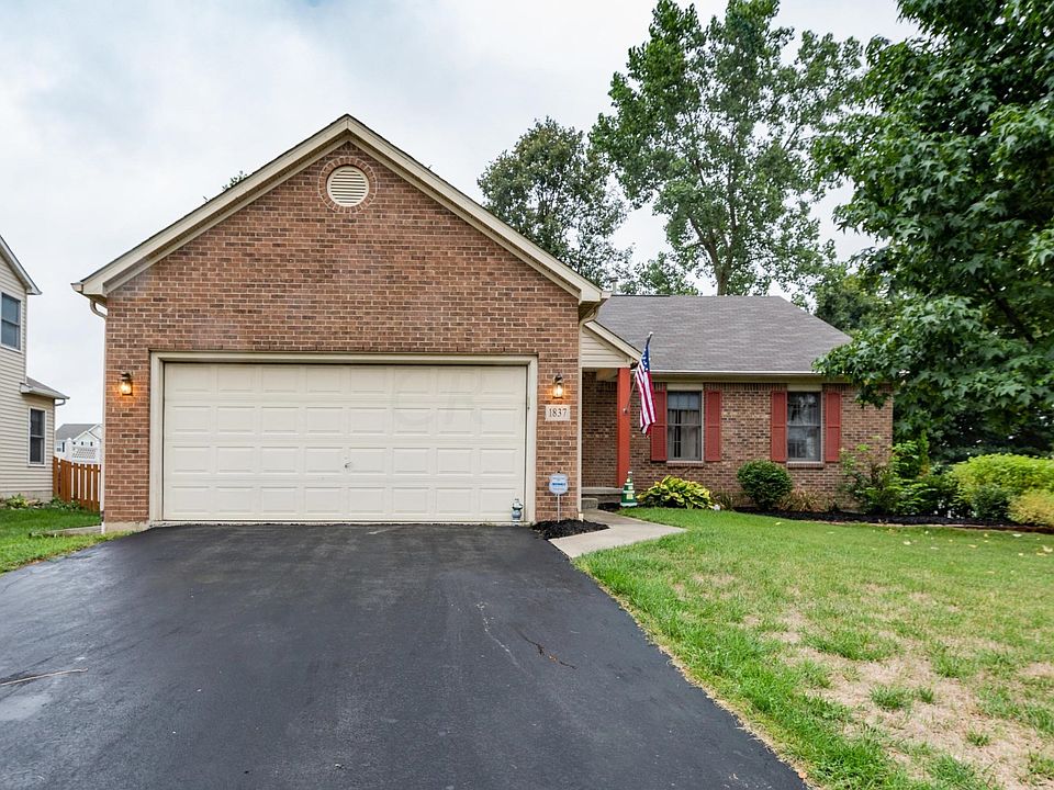 1-1837DeerCrossing_Front-9128