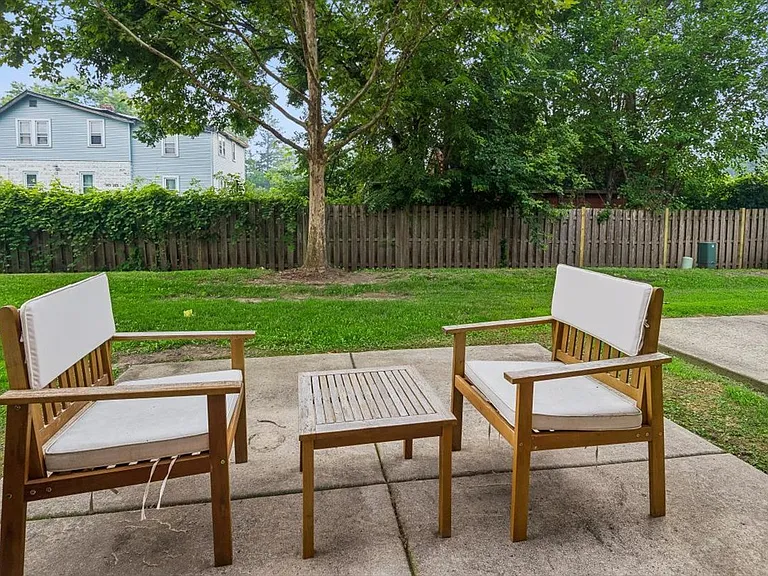 2419 Birch St — Photo 14
