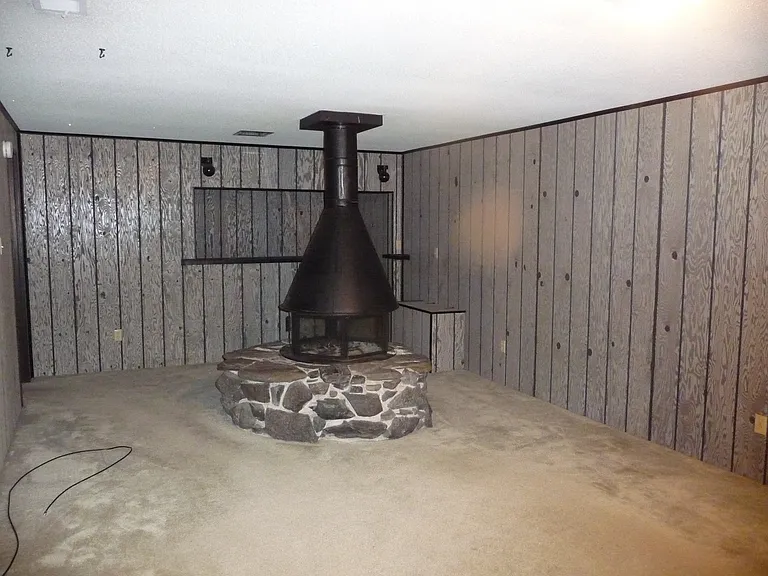 1047 Tyler St S — Photo 11