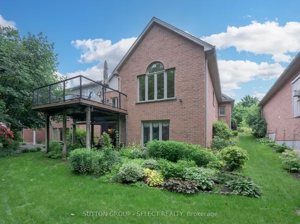 25 Becher St #104, London, ON N6C 1A4