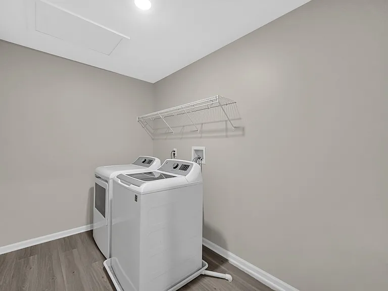 1115 Goldfinch Ave — Photo 14