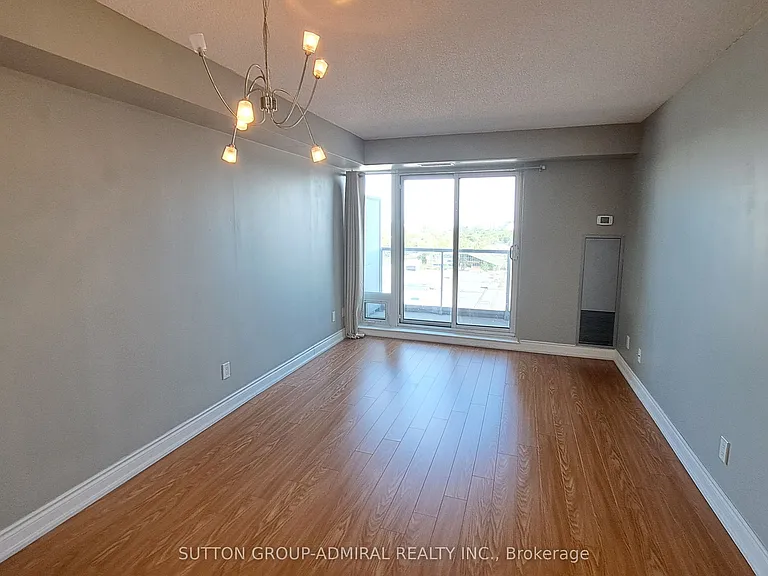 7 N Park Rd #1202 — Photo 3