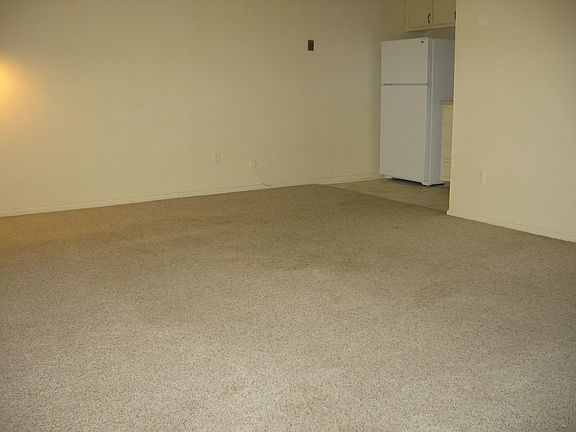 4th image of 272 Greenough St #B