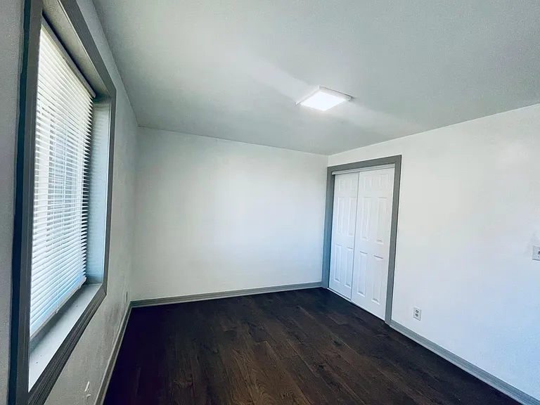 803 Burwood Ave #803 — Photo 12
