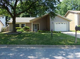 780 Deer Lake Dr, Virginia Beach, VA 23462
