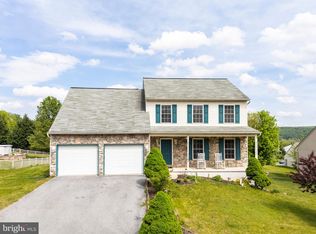 745 Apple Tree Ln, Mount Wolf, PA 17347