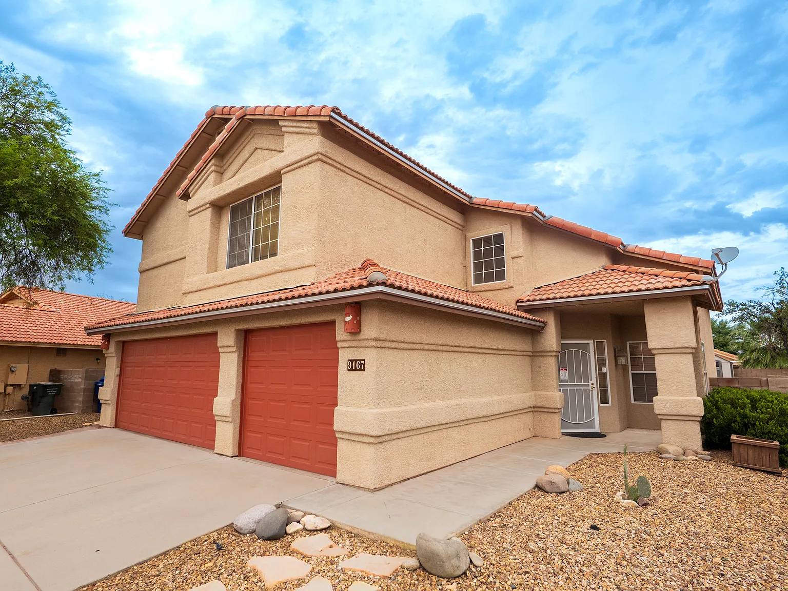 4 bed, 2446 sqft, $2,375 — Photo 1