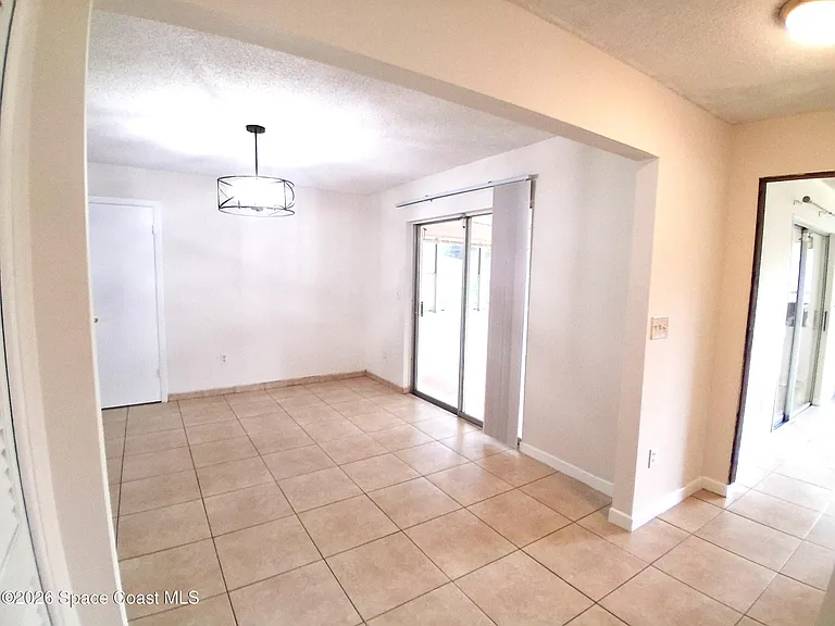 18 Forrell Ave — Photo 5
