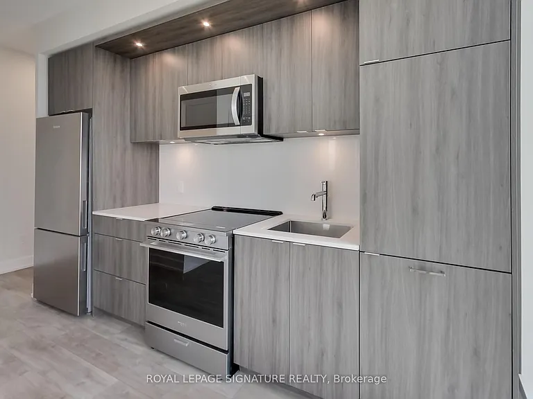 25 Cordova Ave #Penthouse 04 — Photo 13