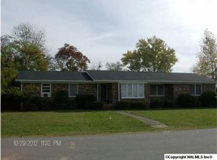 5415 Alumni Dr NW, Huntsville, AL 35806