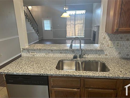 5th image of 407 Chancellorsville Dr