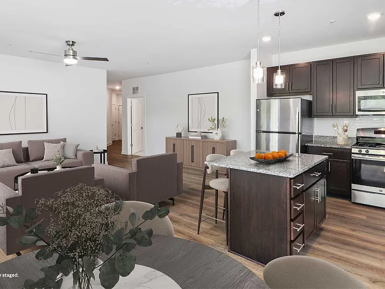 Avanti Luxury Apartments — Photo 1