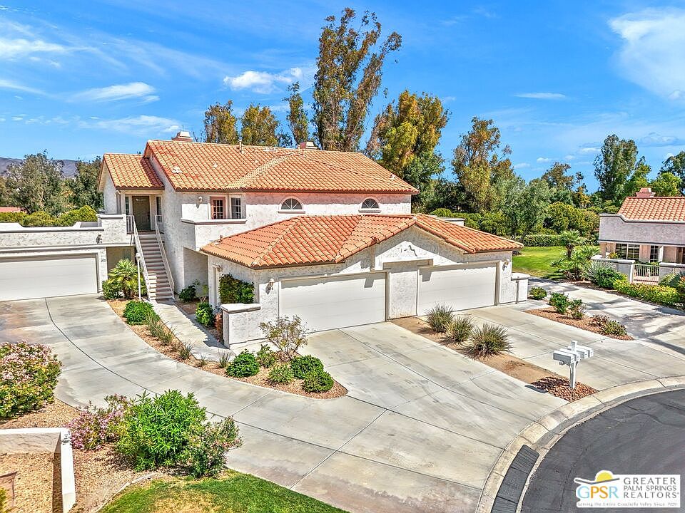 304 Desert Falls Dr E