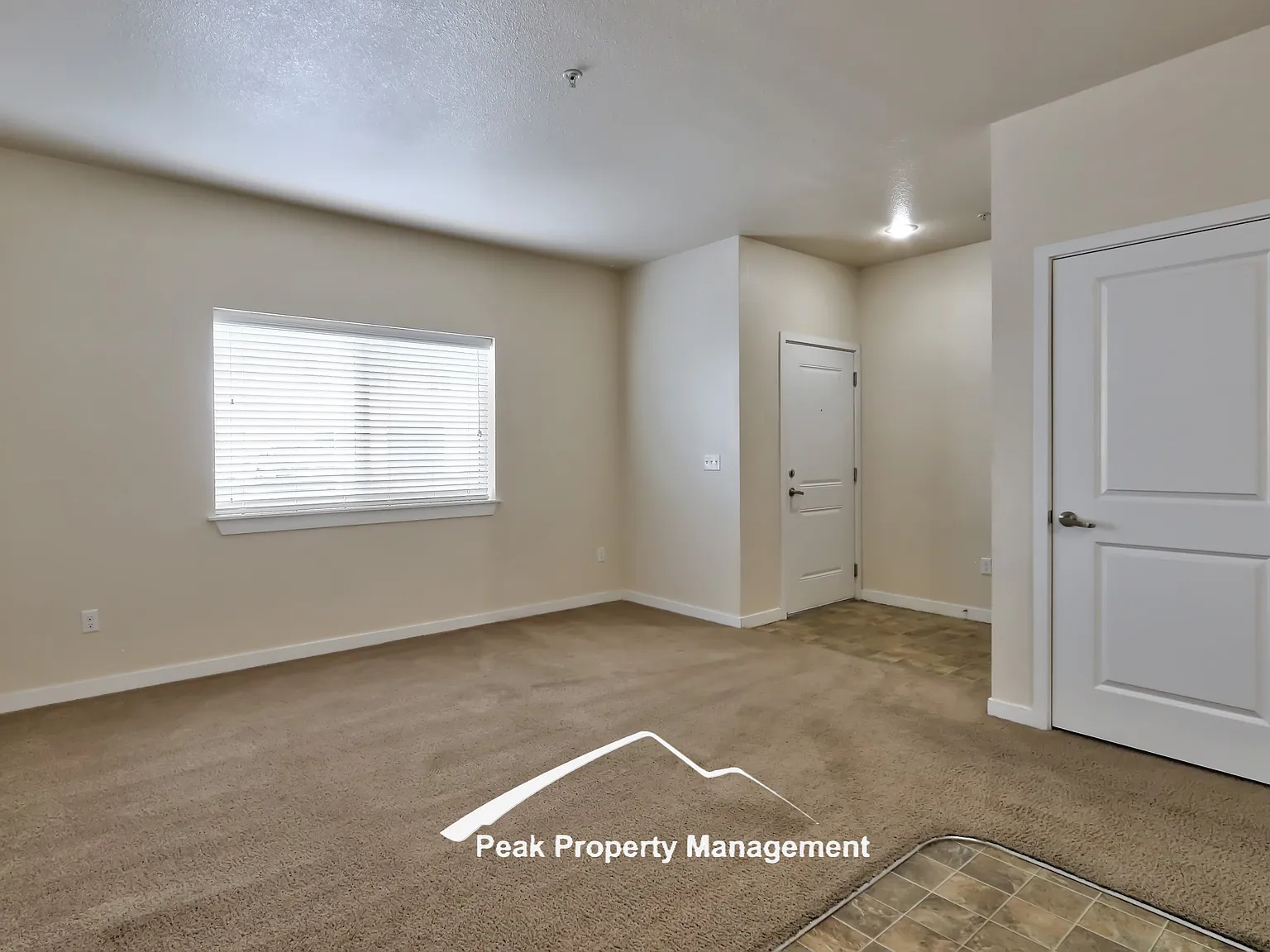 2 bed, 2.5 bath, 1189 sqft, $1,425 — Photo 4