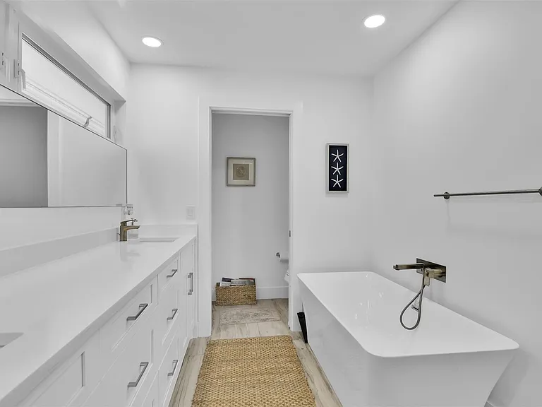 17026 Bay St — Photo 65