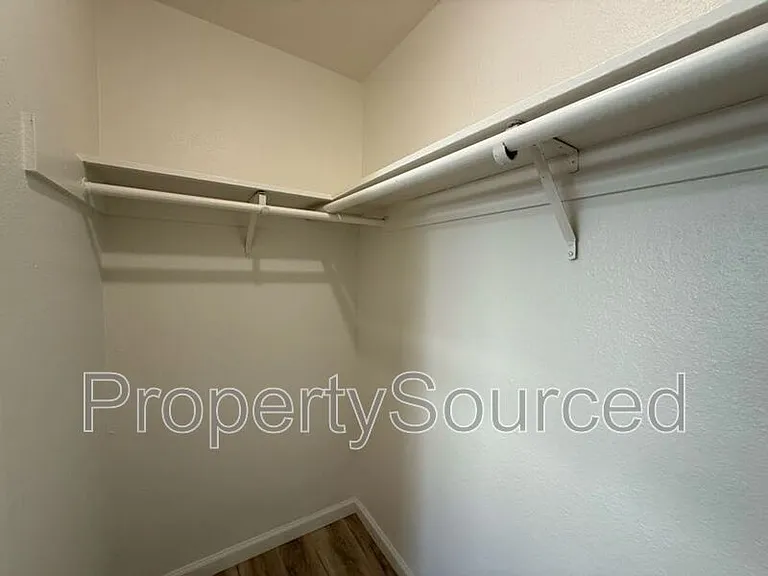 911 H St #1 — Photo 18