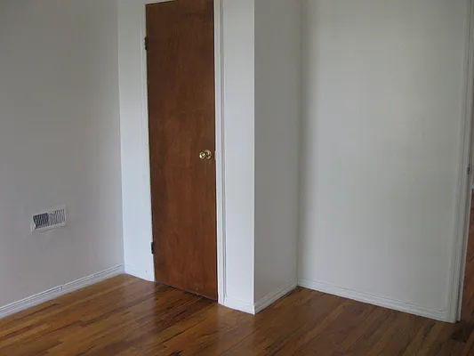 Rented by Windsor Homes Realty Corp | media 65