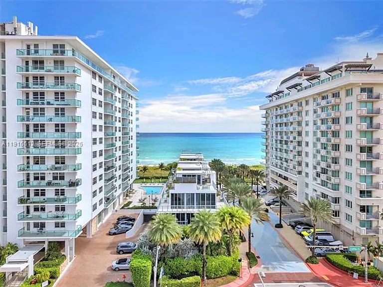 9501 Collins Ave #Townhouse 1 — Photo 6