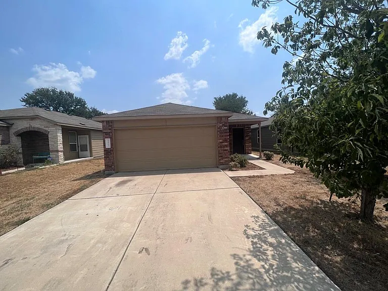5813 Knoll Pines Pass — Photo 2