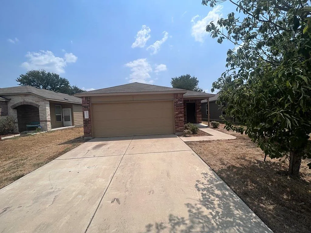 Building Photo - 5813 Knoll Pines Pass