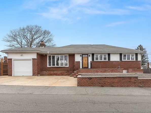 120 Sigourney St, Revere, MA 02151