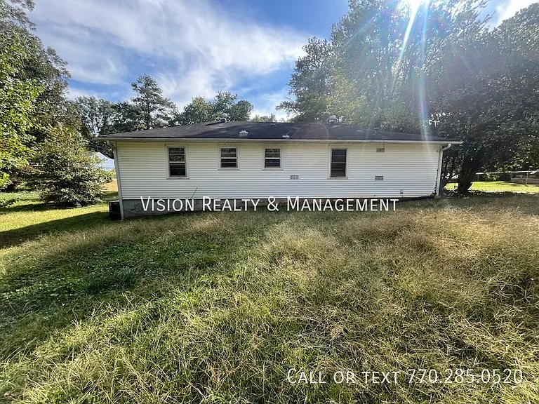 1148 Center St SW — Photo 44