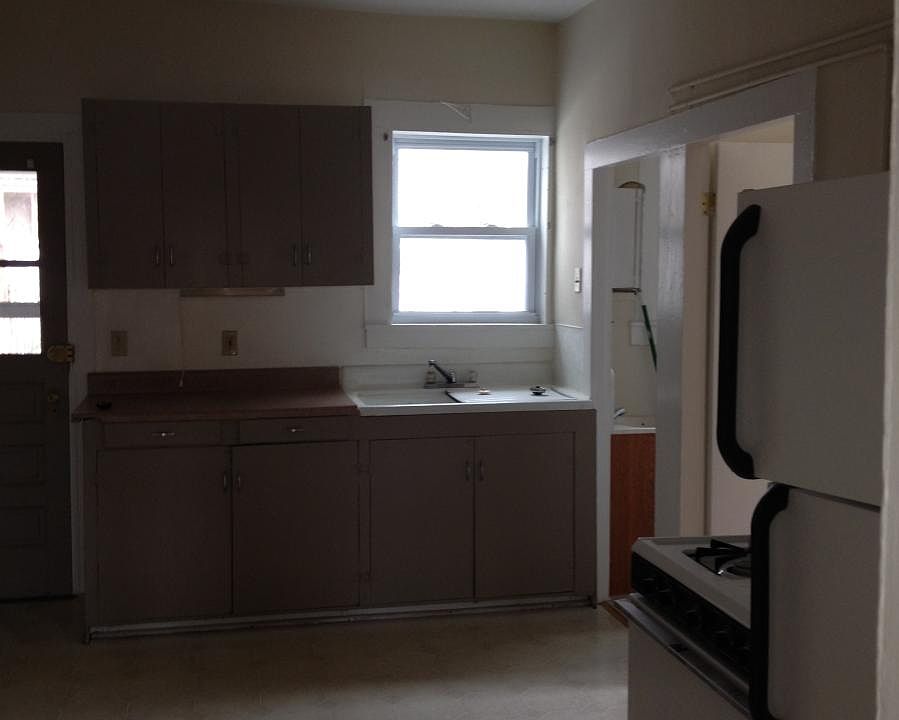 62 Jacobs St Bristol CT Zillow