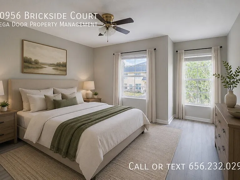 10956 Brickside Ct — Photo 2