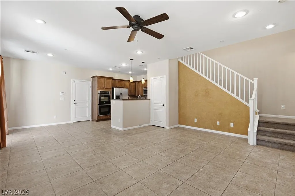 2 bed, 2.5 bath, 1513 sqft, $2,095 — Photo 4
