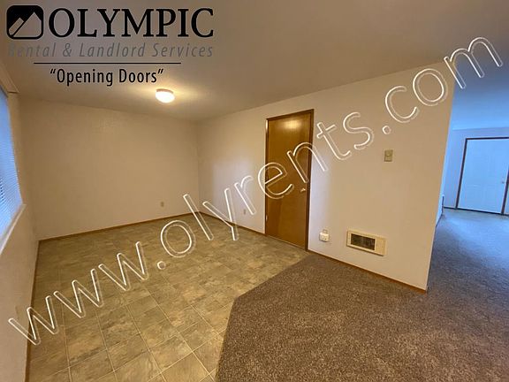 4th image of 1010 Boundary St SE