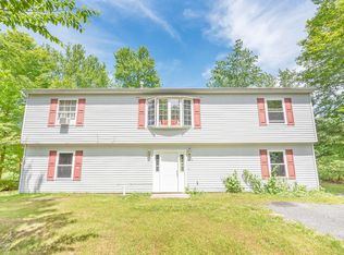 2253 Whippoorwill Dr, Tobyhanna, PA 18466