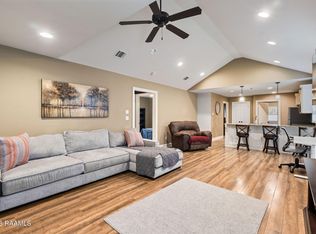 122 Acacia Ln, Abbeville, LA 70510