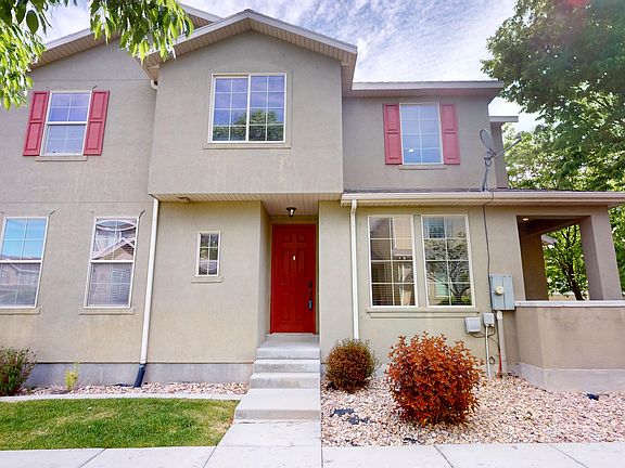 2nd image of 472 E Vancott Way