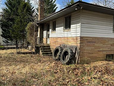 13005 Compton Rd, Clifton, VA 20124 | Zillow