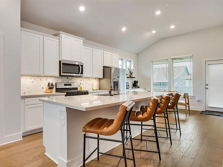 8608 McKamy Dr — Photo 14