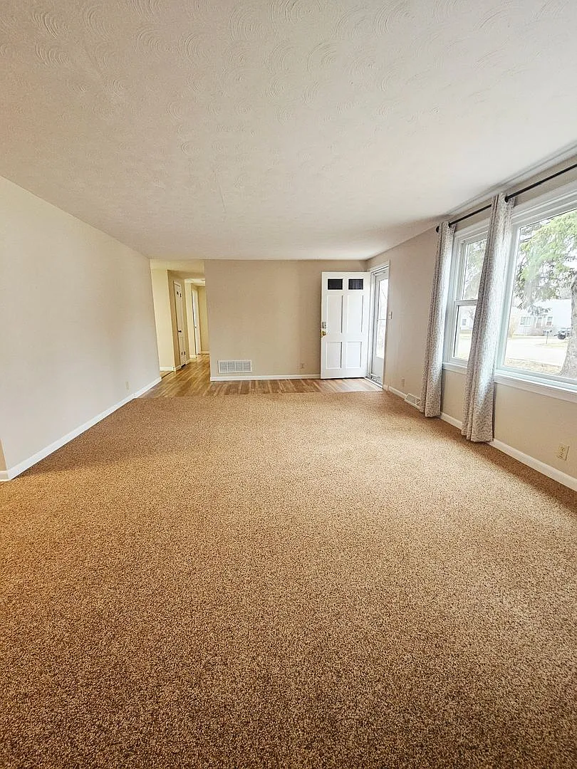 3 Bed | 1 Bath | Single Garage | West Rapid — Photo 4