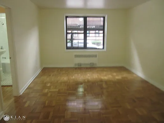 Rented by Kian Realty | media 14