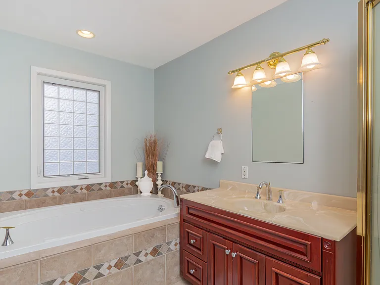 27 Tanners Neck Ln — Photo 14