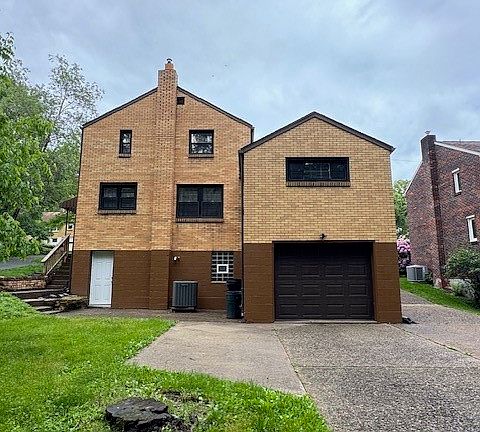4th image of 67 Forest Ave