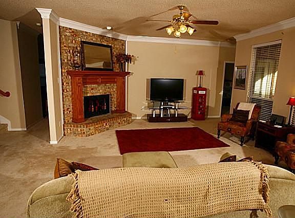 3rd image of 1029 High Cotton Ln