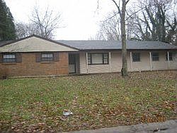 1st image of 1635 W 72nd St
